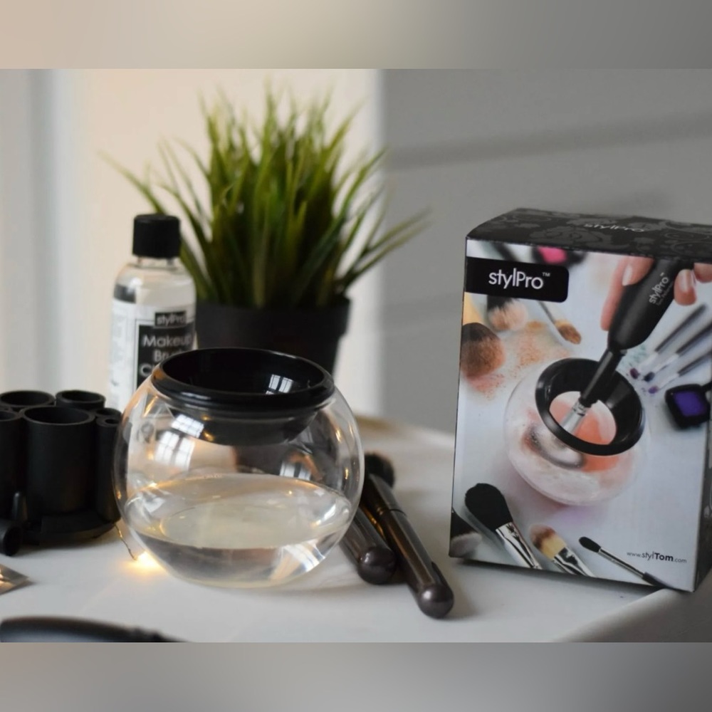 StylePro Makeup Brush Cleaner & Cleanser